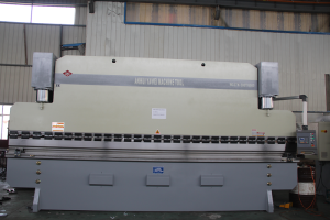 WC67K پرس هیدرولیک ترمز 300T6100