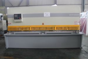 QC12K هیدرولیکی پرتو برشی دستگاه 16 × 3200