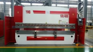 100T CNC مطبوعات ترمز DA52S 3 محور