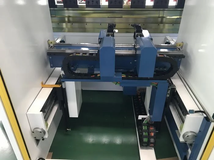 6 axis cnc controlled auto press brake back gauge 40T 4ft bender delem da66t da69t