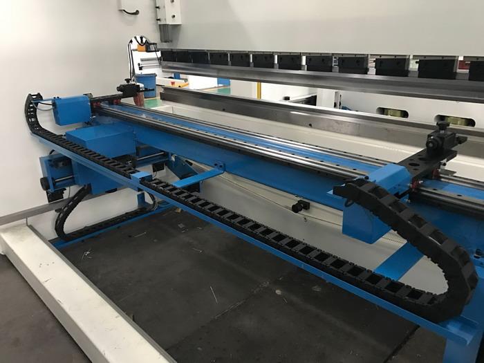 AHYW Yawei 4m metal bending 4 axis CNC press brake back gauges DELEM DA66T